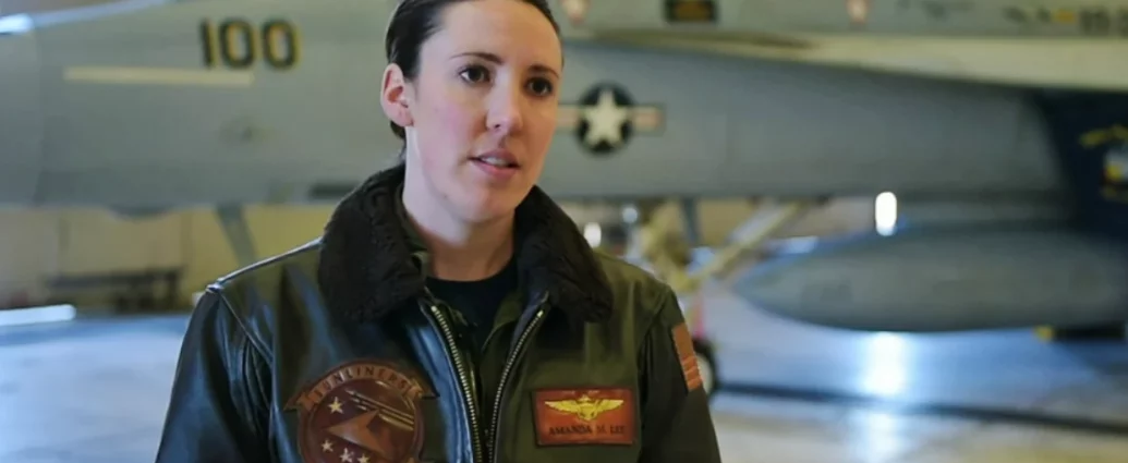 Lt. Amanda Lee in 2019. The Navy on Monday named Lt. Amanda Lee as one of the Blue Angels’ newest core members. !st Female Blue Angels pilot.